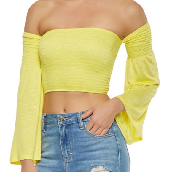 Tops - ⭐️💙Yellow Off Shoulder Crop Top